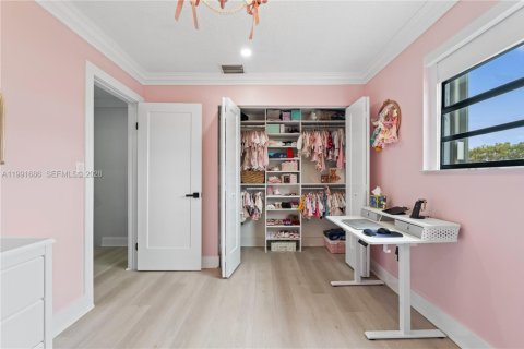 Townhouse in Miami, Florida 2 bedrooms, 108.14 sq.m. № 2052415 - photo 23