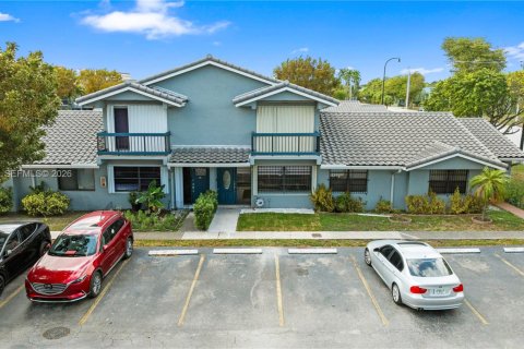 Townhouse in Miami, Florida 2 bedrooms, 108.14 sq.m. № 2052415