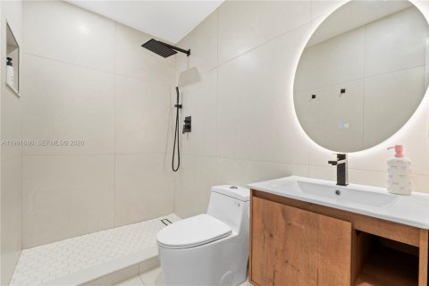 Townhouse in Miami, Florida 2 bedrooms, 108.14 sq.m. № 2052415 - photo 21