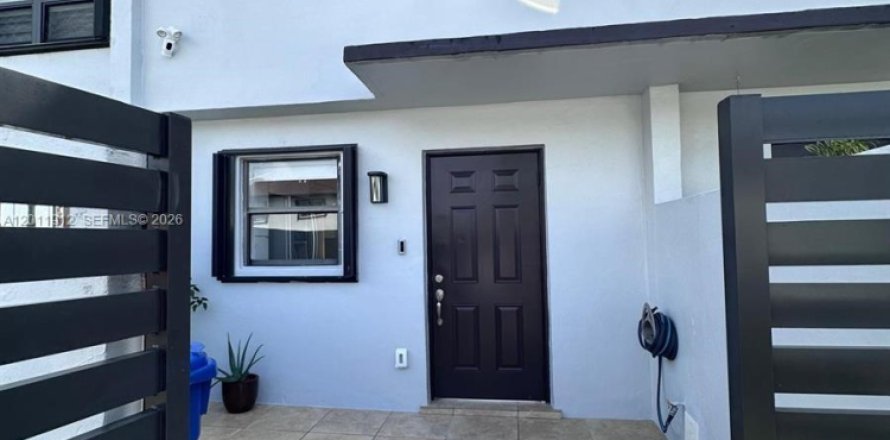 Condo in Miami, Florida, 2 bedrooms № 2074909