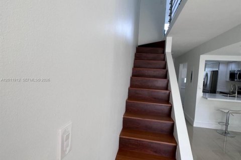 Condo in Miami, Florida, 2 bedrooms № 2074909 - photo 15