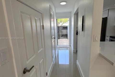 Condo in Miami, Florida, 2 bedrooms № 2074909 - photo 22