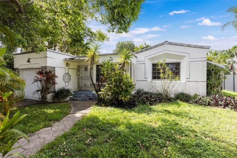 Villa ou maison à Miami, Floride 2 chambres, 119.01 m2 № 2065789