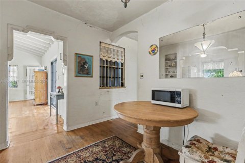 Villa ou maison à vendre à Miami, Floride: 2 chambres, 119.01 m2 № 2065789 - photo 10