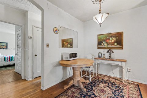 Villa ou maison à vendre à Miami, Floride: 2 chambres, 119.01 m2 № 2065789 - photo 9