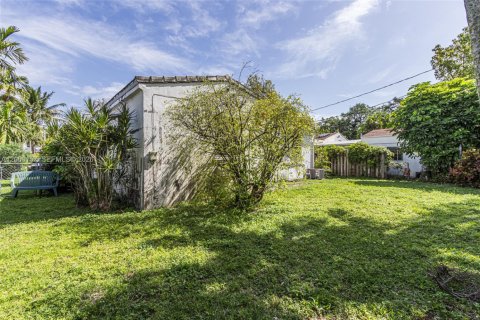 Villa ou maison à vendre à Miami, Floride: 2 chambres, 119.01 m2 № 2065789 - photo 29