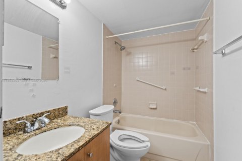 Condominio en venta en Miami, Florida, 2 dormitorios, 84.54 m2 № 2017672 - foto 10