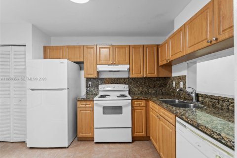 Condominio en venta en Miami, Florida, 2 dormitorios, 84.54 m2 № 2017672 - foto 6