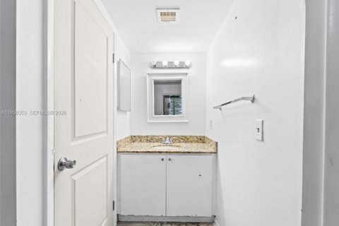 Condominio en venta en Miami, Florida, 2 dormitorios, 84.54 m2 № 2017672 - foto 17