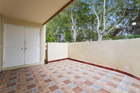 Condominio en venta en Miami, Florida, 2 dormitorios, 84.54 m2 № 2017672 - foto 23