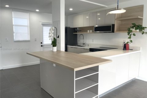 Copropriété à louer à Aventura, Floride: 1 chambre, 71.35 m2 № 2065766 - photo 6