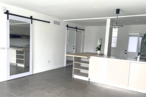 Copropriété à louer à Aventura, Floride: 1 chambre, 71.35 m2 № 2065766 - photo 8