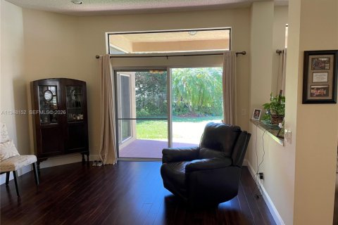 Снять в аренду виллу или дом в Уэстон, Флорида 4 спальни, 174.93м2, № 2004185 - фото 9