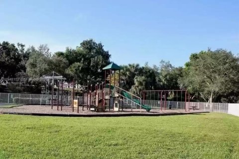 Снять в аренду виллу или дом в Уэстон, Флорида 4 спальни, 174.93м2, № 2004185 - фото 27