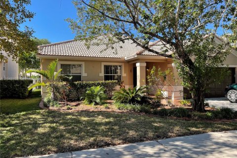 Дом в Уэстон, Флорида 4 спальни, 174.93м2 № 2004185