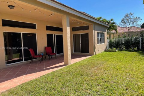 Снять в аренду виллу или дом в Уэстон, Флорида 4 спальни, 174.93м2, № 2004185 - фото 21