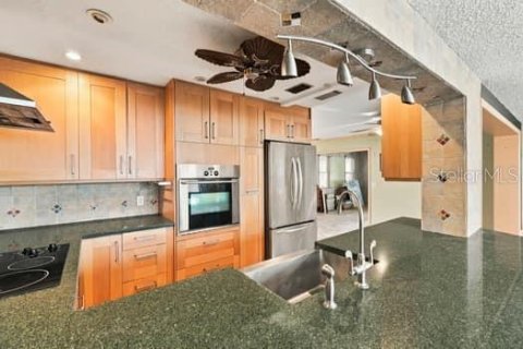 Propiedad comercial en venta en Largo, Florida, 230.3 m2 № 2418905 - foto 12
