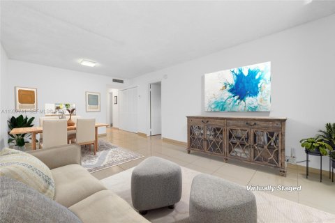 Купить кондоминиум в Лодердейл-Лейкс, Флорида 1 спальня, 71.35м2, № 1995454 - фото 6