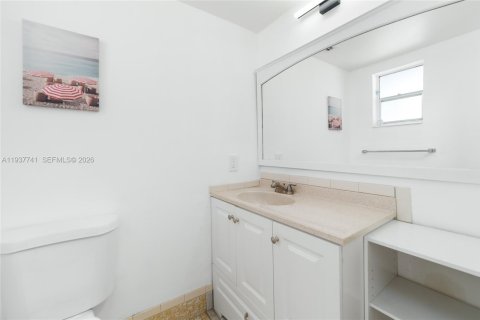 Купить кондоминиум в Лодердейл-Лейкс, Флорида 1 спальня, 71.35м2, № 1995454 - фото 10