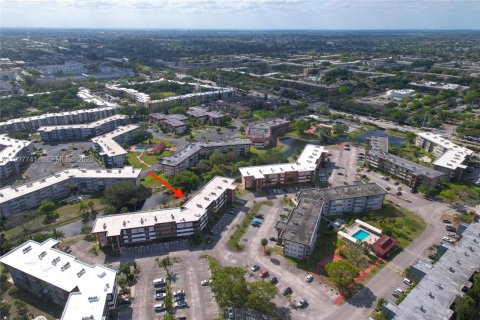 Купить кондоминиум в Лодердейл-Лейкс, Флорида 1 спальня, 71.35м2, № 1995454 - фото 27