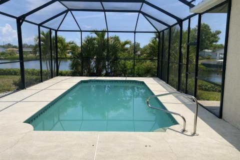 House in Port Charlotte, Florida 3 bedrooms, 140.75 sq.m. № 2217757 - photo 20