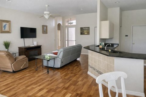 House in Port Charlotte, Florida 3 bedrooms, 140.75 sq.m. № 2217757 - photo 4
