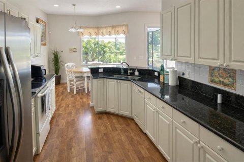House in Port Charlotte, Florida 3 bedrooms, 140.75 sq.m. № 2217757 - photo 6
