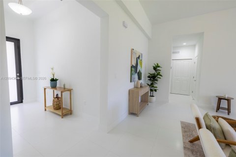 Casa en venta en Miami, Florida, 4 dormitorios № 2382015 - foto 10