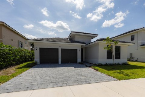 Casa en Miami, Florida 4 dormitorios № 2382015