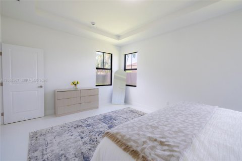 Casa en venta en Miami, Florida, 4 dormitorios № 2382015 - foto 19