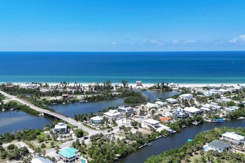 House in Placida, Florida 3 bedrooms, 222.13 sq.m. № 1911739 - photo 13