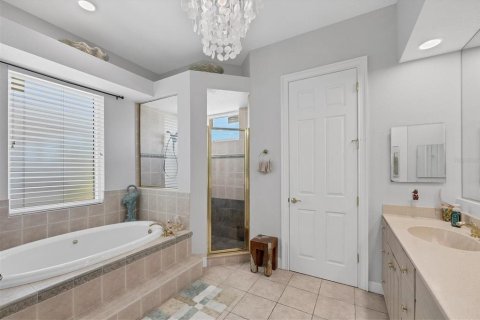 House in Placida, Florida 3 bedrooms, 222.13 sq.m. № 1911739 - photo 27