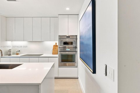 Copropriété à louer à Miami, Floride: 3 chambres, 141.4 m2 № 2340172 - photo 9