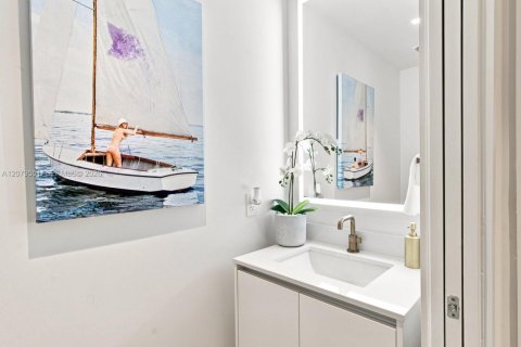 Copropriété à louer à Miami, Floride: 3 chambres, 141.4 m2 № 2340172 - photo 16