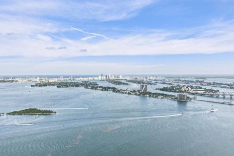Copropriété à louer à Miami, Floride: 3 chambres, 141.4 m2 № 2340172 - photo 4