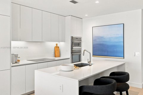 Copropriété à louer à Miami, Floride: 3 chambres, 141.4 m2 № 2340172 - photo 12