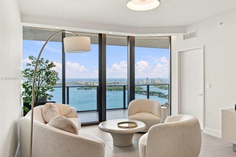 Condo à Miami, Floride, 3 chambres  № 2340172