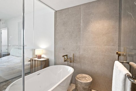 Copropriété à louer à Miami, Floride: 3 chambres, 141.4 m2 № 2340172 - photo 22