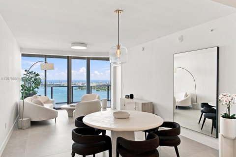Copropriété à louer à Miami, Floride: 3 chambres, 141.4 m2 № 2340172 - photo 6