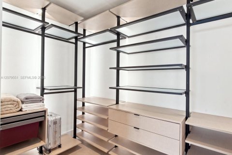 Copropriété à louer à Miami, Floride: 3 chambres, 141.4 m2 № 2340172 - photo 29
