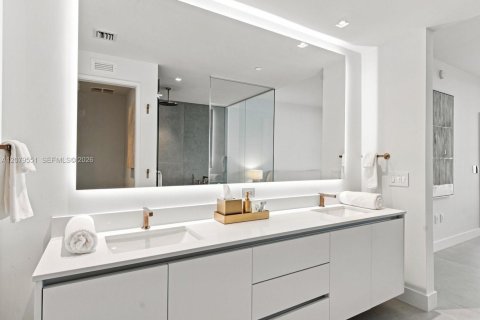 Copropriété à louer à Miami, Floride: 3 chambres, 141.4 m2 № 2340172 - photo 26