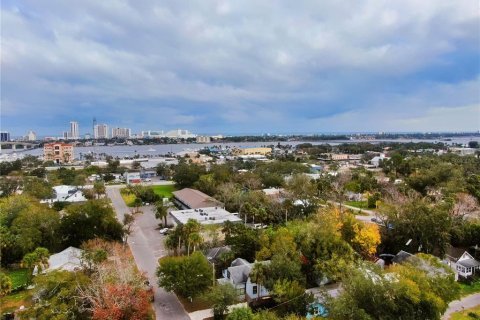 House in Daytona Beach, Florida 4 bedrooms, 147.71 sq.m. № 1878242 - photo 3