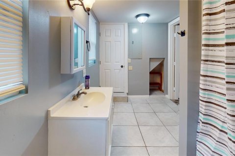 House in Daytona Beach, Florida 4 bedrooms, 147.71 sq.m. № 1878242 - photo 18