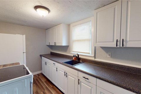 House in Daytona Beach, Florida 4 bedrooms, 147.71 sq.m. № 1878242 - photo 16