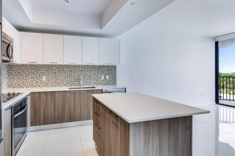 Condo in Doral, Florida, 1 bedroom  № 1746064 - photo 2