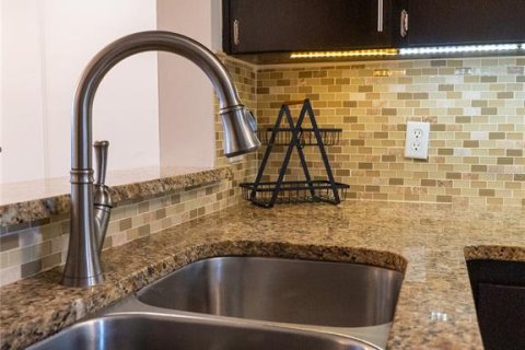 Townhouse in Orlando, Florida 2 bedrooms, 120.77 sq.m. № 1669814 - photo 12