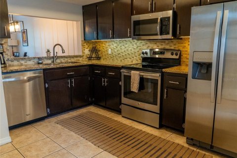 Townhouse in Orlando, Florida 2 bedrooms, 120.77 sq.m. № 1669814 - photo 11