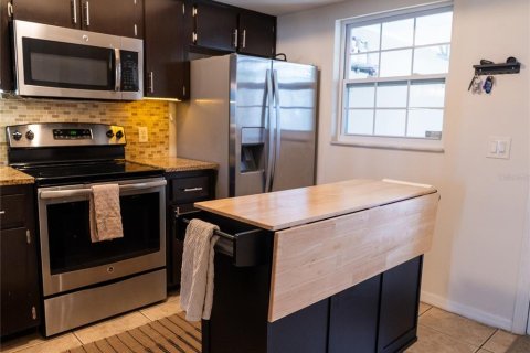 Townhouse in Orlando, Florida 2 bedrooms, 120.77 sq.m. № 1669814 - photo 10