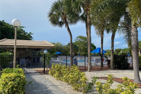 Купить кондоминиум в Коконат Крик, Флорида 1 спальня, 74.14м2, № 2053661 - фото 24