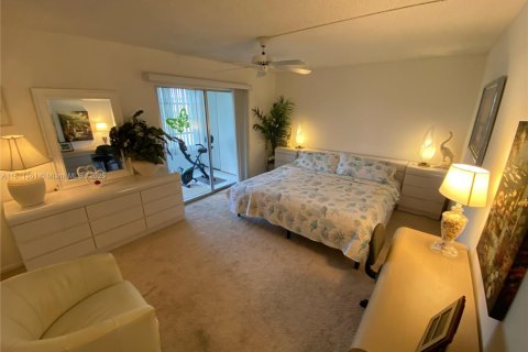 Купить кондоминиум в Коконат Крик, Флорида 1 спальня, 74.14м2, № 2053661 - фото 3